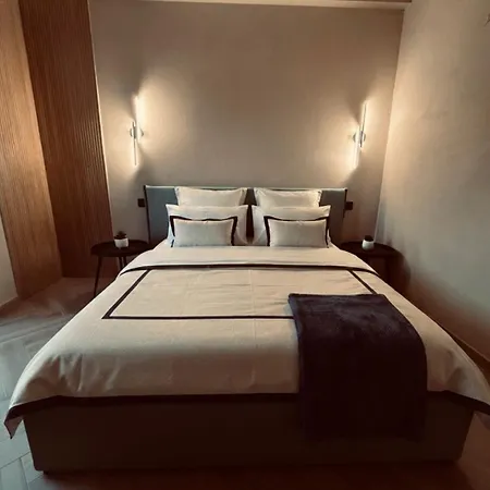 Nocleg ze śniadaniem La Bianca Scogliera 3*