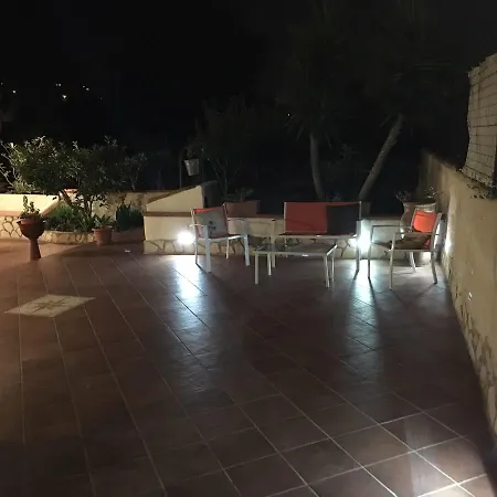 فندق مبيت وإفطار La Bianca Scogliera ريالمونتي
