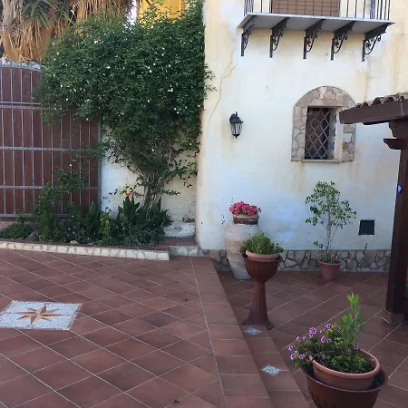 فندق مبيت وإفطار La Bianca Scogliera ريالمونتي