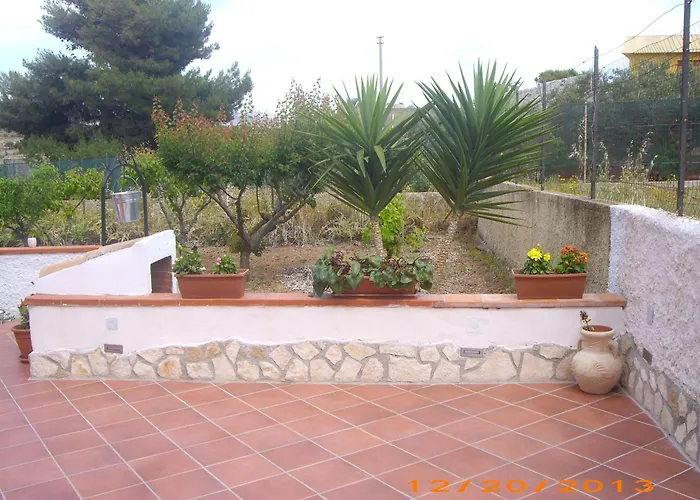 Bed & Breakfast La Bianca Scogliera 3*