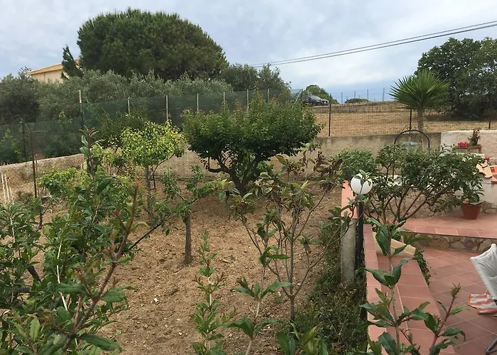 Bed & Breakfast La Bianca Scogliera 3*