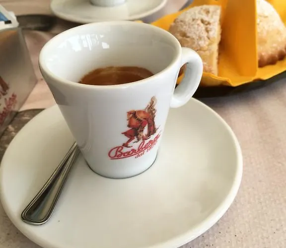 Bed & Breakfast La Bianca Scogliera 3*