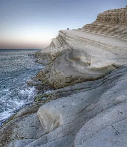 Bed & Breakfast La Bianca Scogliera 3*